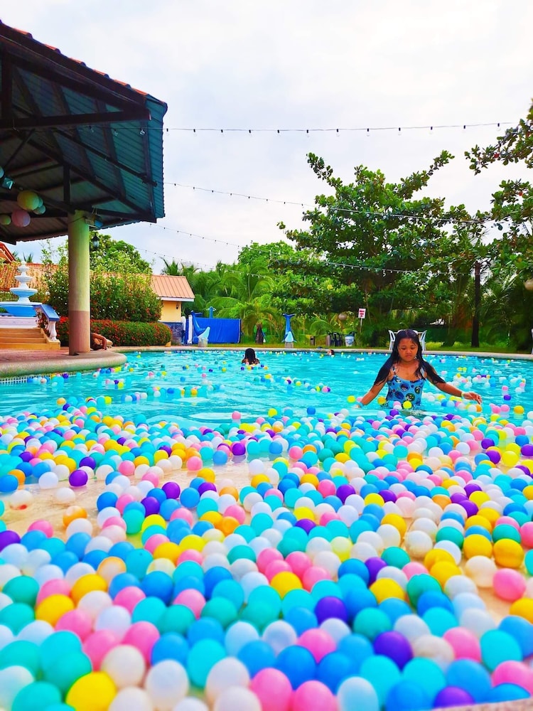 Subic Waterfront Resort & Hotel 49/55