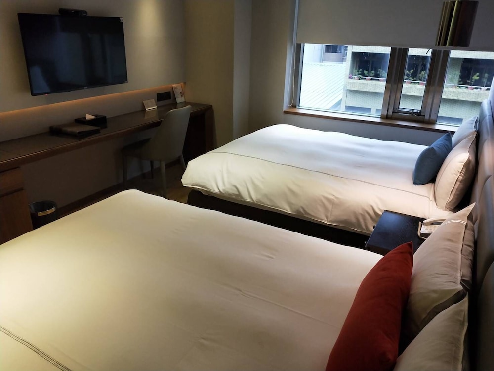 CHECK inn Taichung Wenxin Zhongqing 34/64
