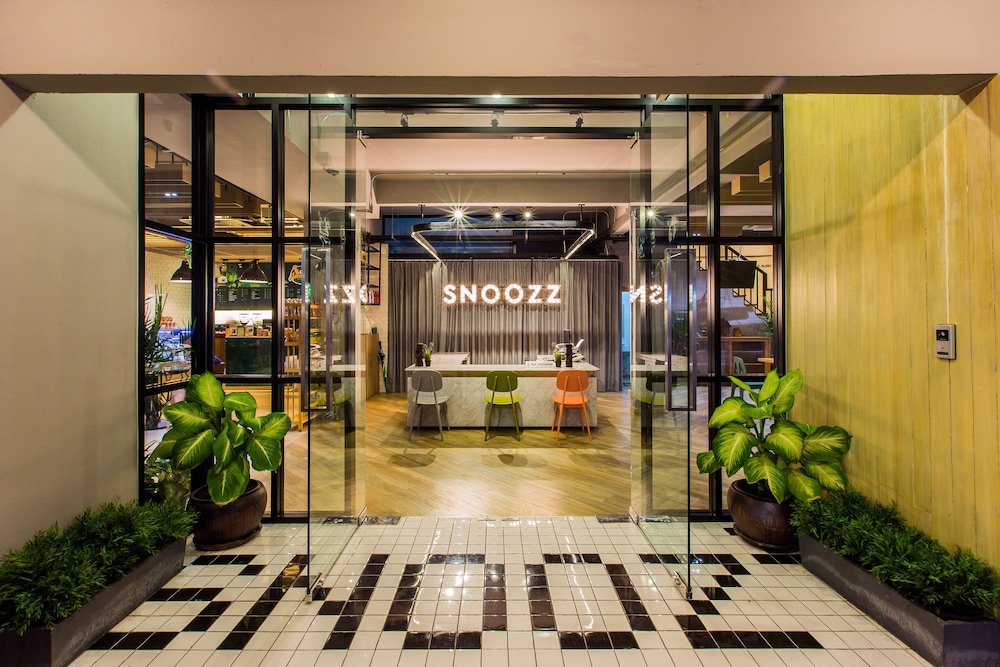Snoozz Hotel photo1