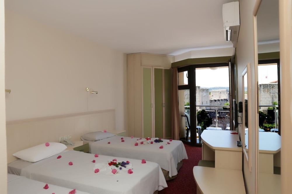 Ridvan Hotel 23/69
