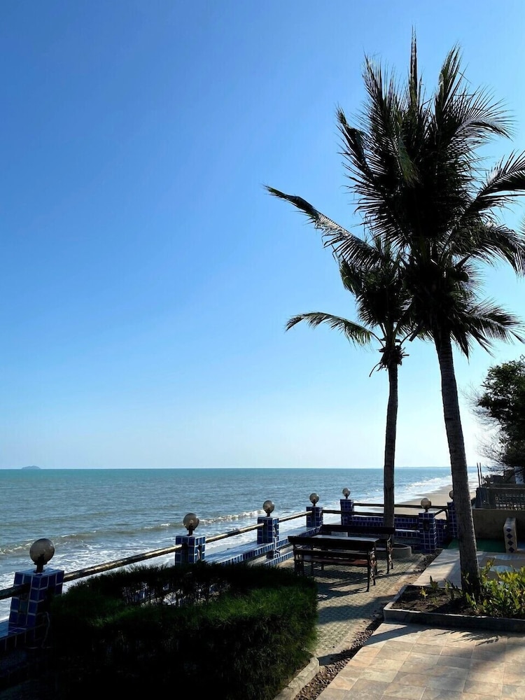 Pearl By The Sea Resort 50/62