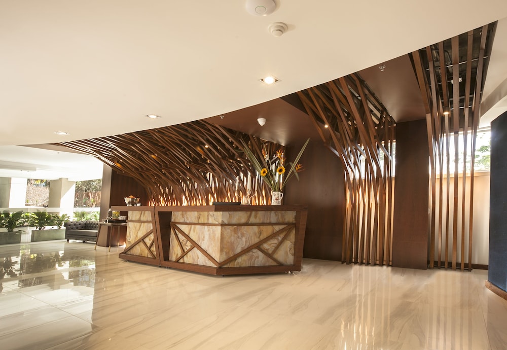 V Grand Hotel, a member of Radisson Individuals 6/45