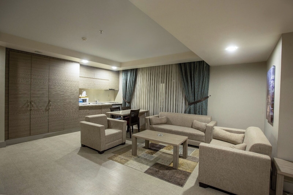 Sen Hotel 33/49
