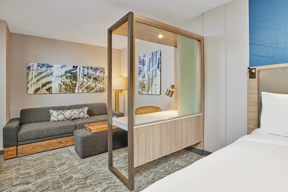 SUITE, MULTIPLE BEDS, ACCESSIBLE
