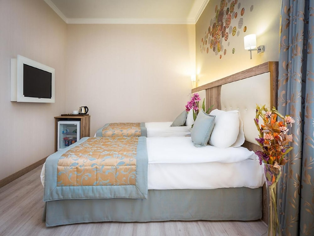 Fatih Hotel Corner 8/27
