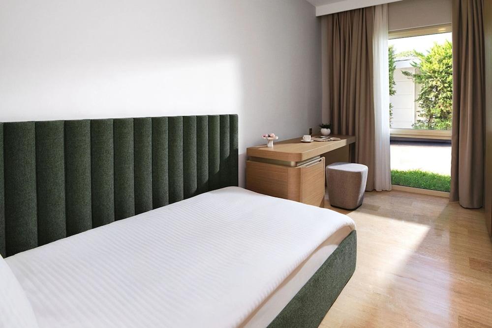 Paris, Villa, Twin Beds, 3 King Beds, Sofa