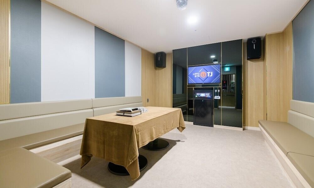 Seogwipo Worldcup Resort 53/82