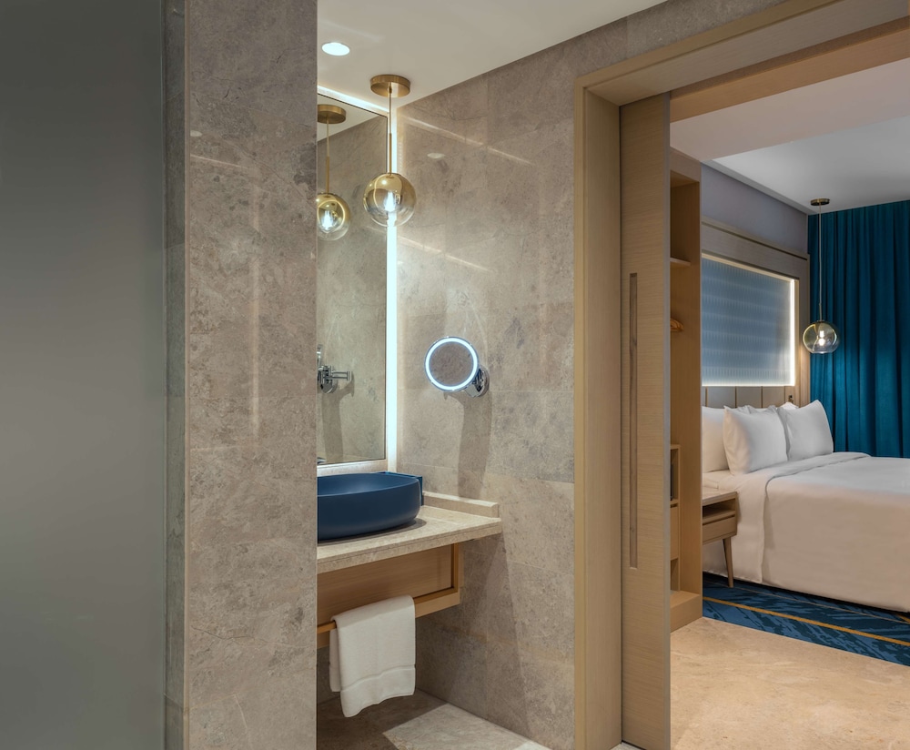 Maani Muscat Hotel & Suites 26/59