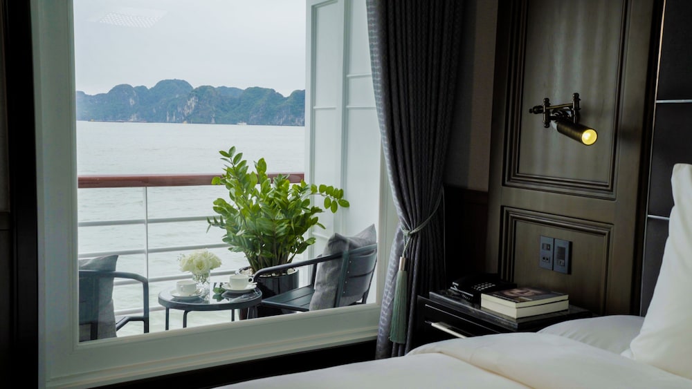 Paradise Grand Cruise – Lan Ha Bay 65/65