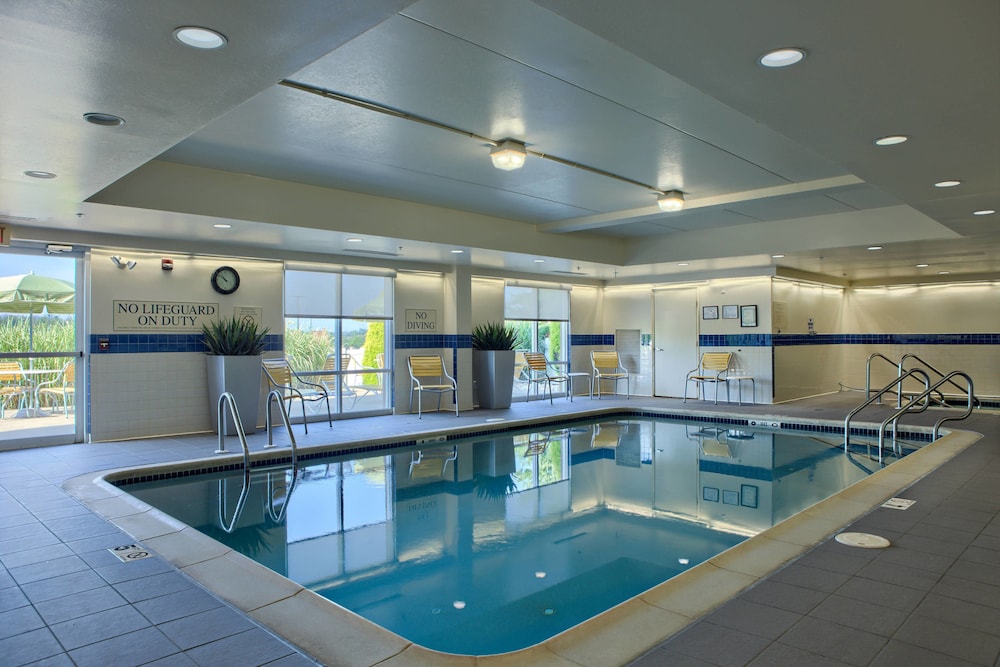 Fairfield Inn Harrisburg Hershey 25/53