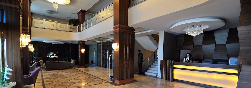 GRAND CENAS HOTEL 4/20