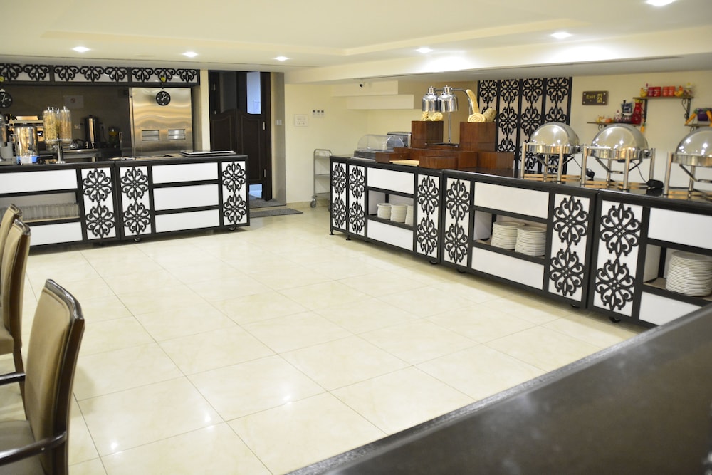 Rawa Hotel Suites 6/33