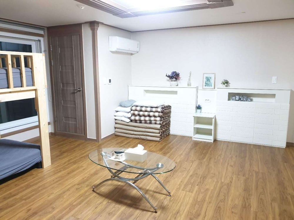 Choi Hostel Jeju 29/34