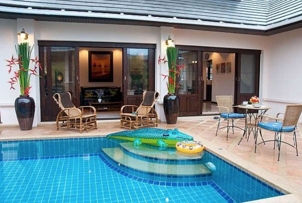 4 Bedroom Private Bali Style Villa Hh1 22/45
