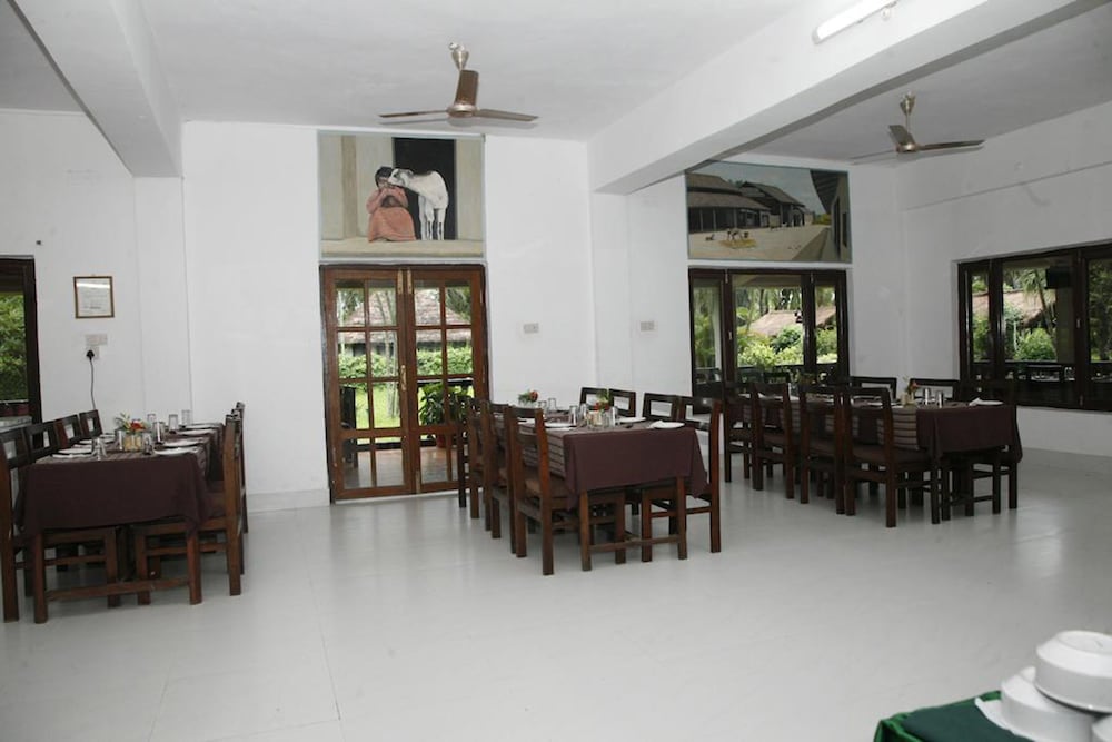 Chitwan Paradise Hotel 21/37