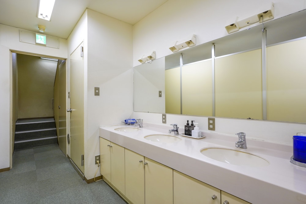 Capsule Inn Hamamatsucho 20/22