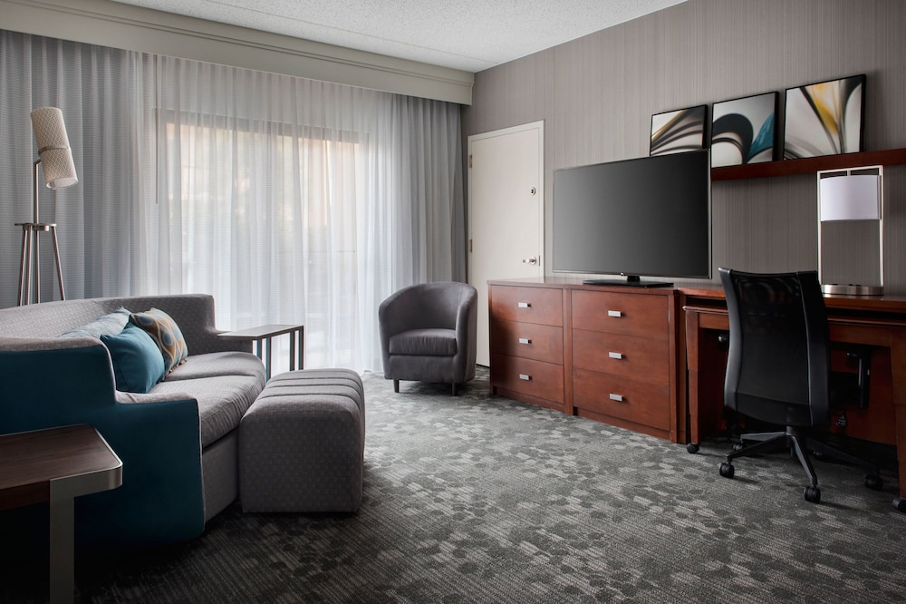 Courtyard by Marriott Mahwah 42/51