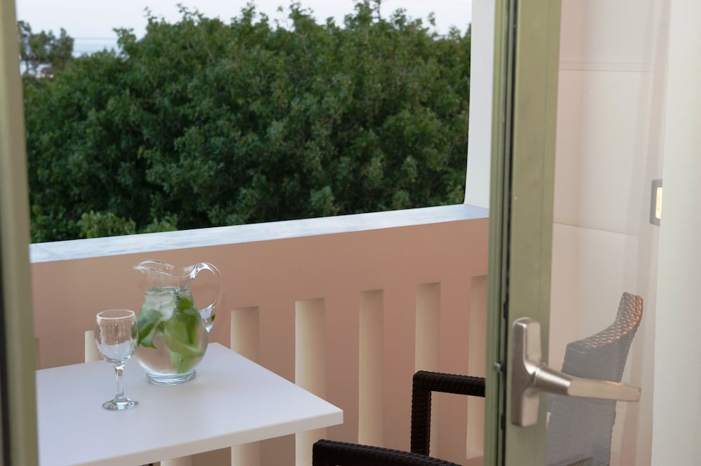 Aphrodite Samos Superior Studios & Apartments 24/39