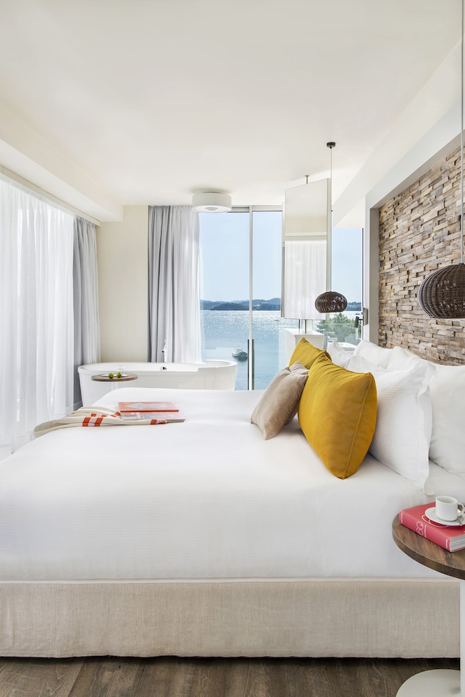 ME Ibiza - The Leading Hotels of The World 15/80
