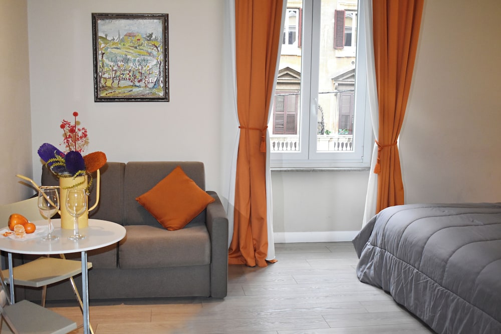 The Roman Empire Guesthouse 45/63