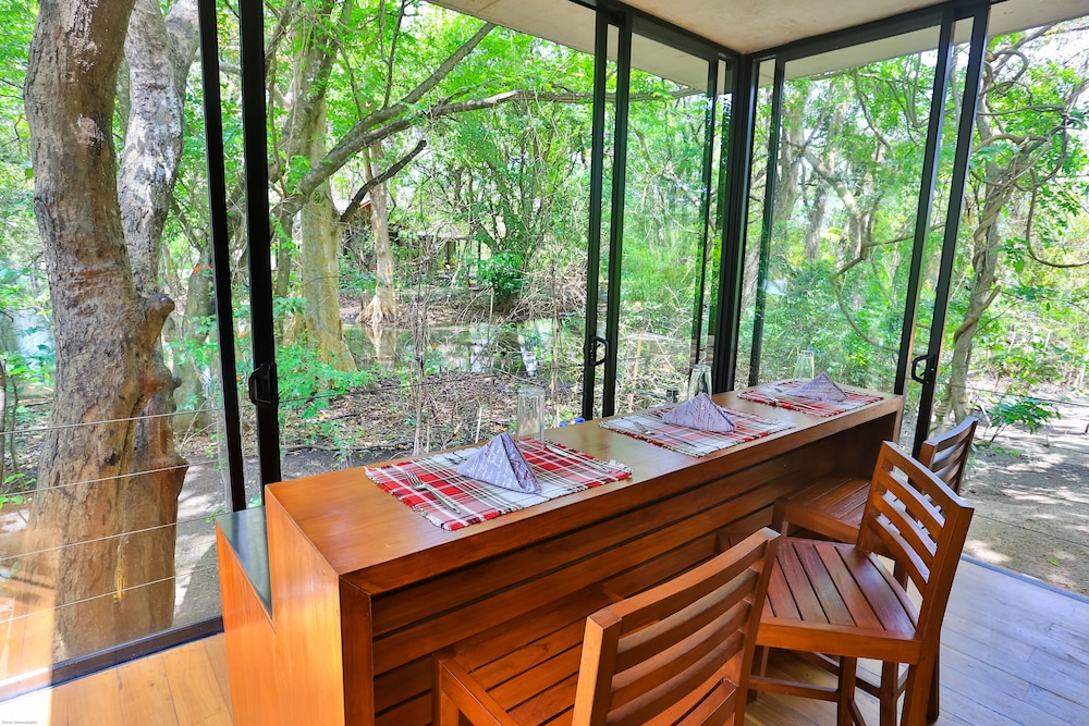 Kalundewa Retreat 25/65