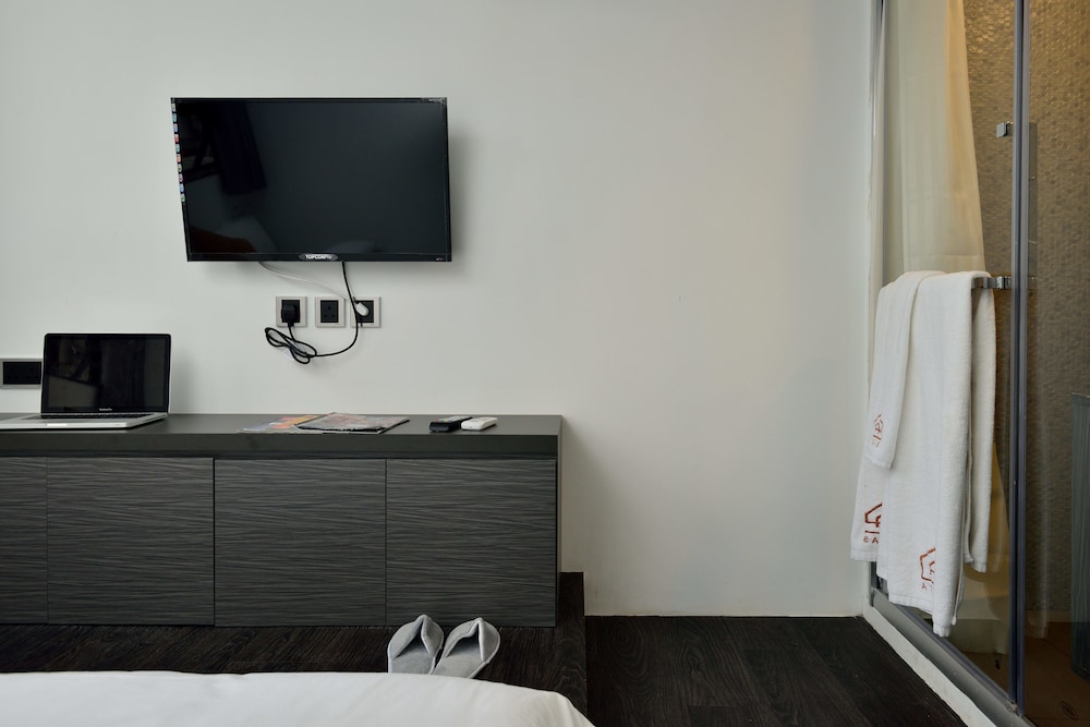 Atlas Guesthouse & Backpackers 8/50