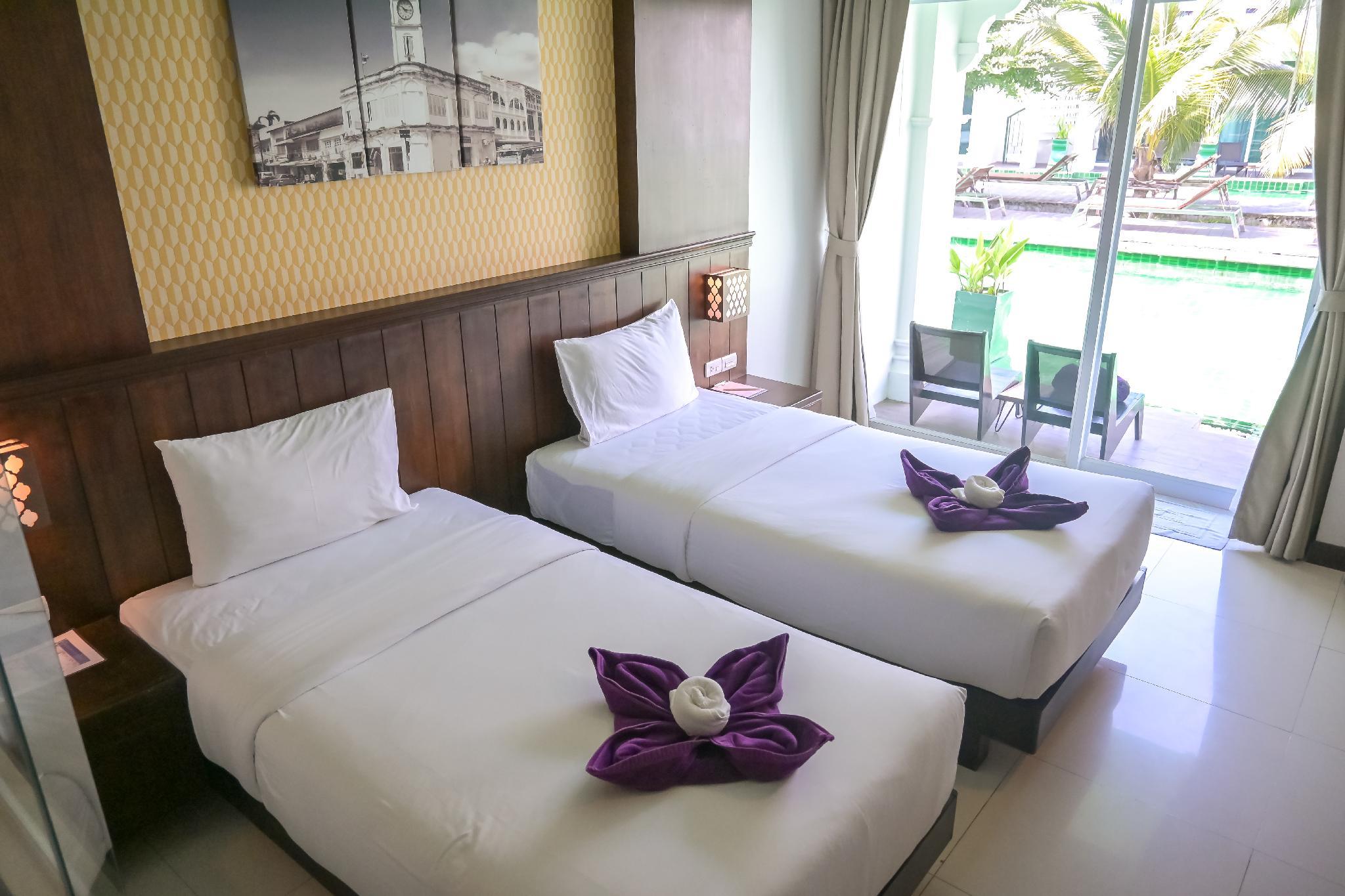 Room, Pool Access