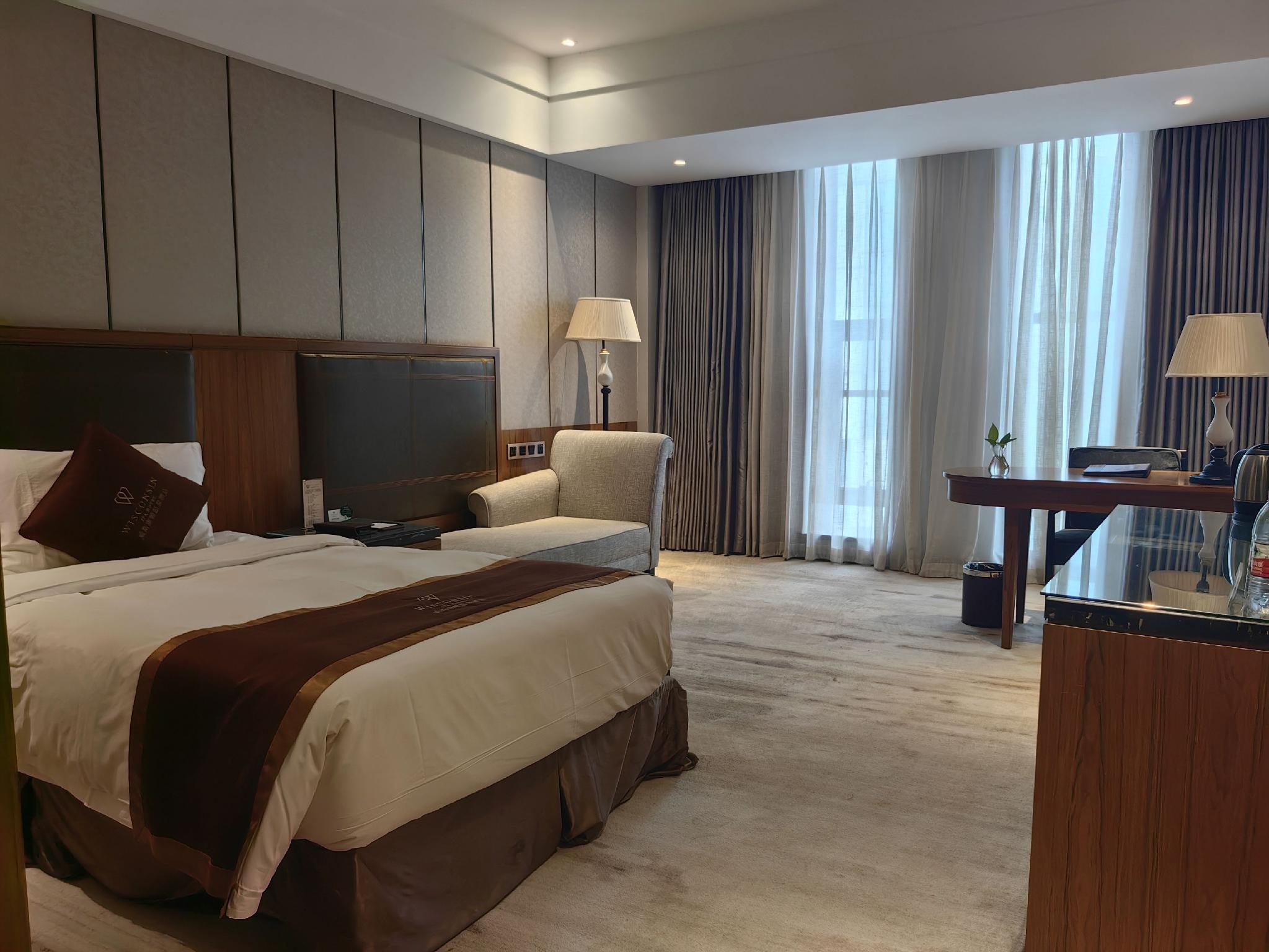 Wisconsin Spa Hotel 19/34