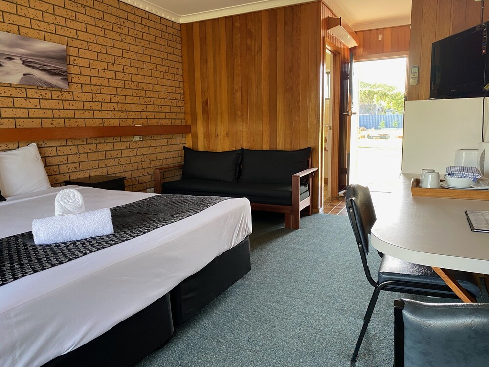 Lakeside Motel Waterfront 31/80