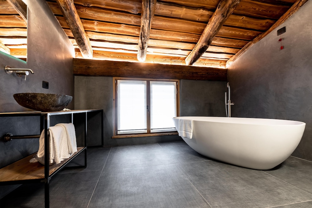 Curt di Clement Eco Mobility Hotel 49/50