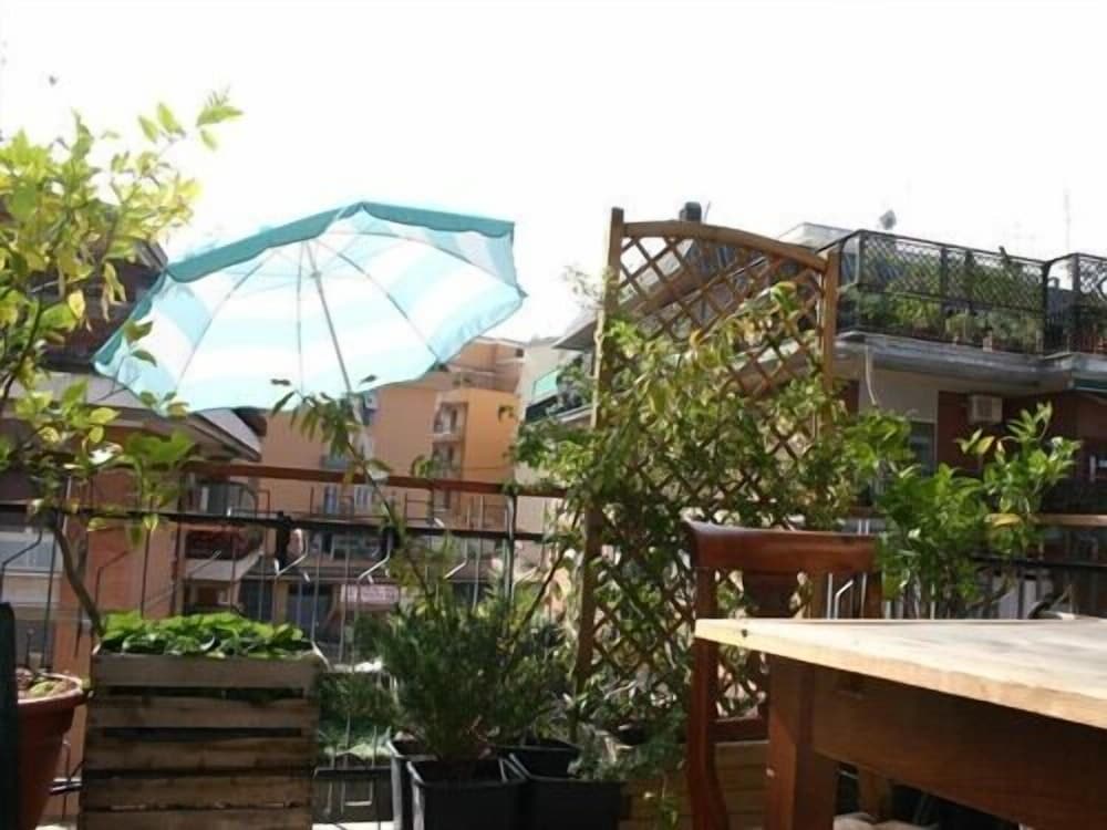 Le Fate Apartments 2/47