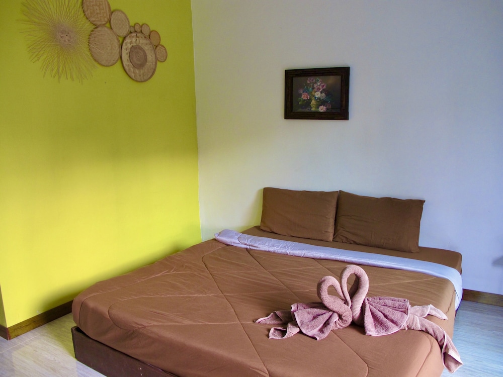 Oasis Lipe Resort 10/66