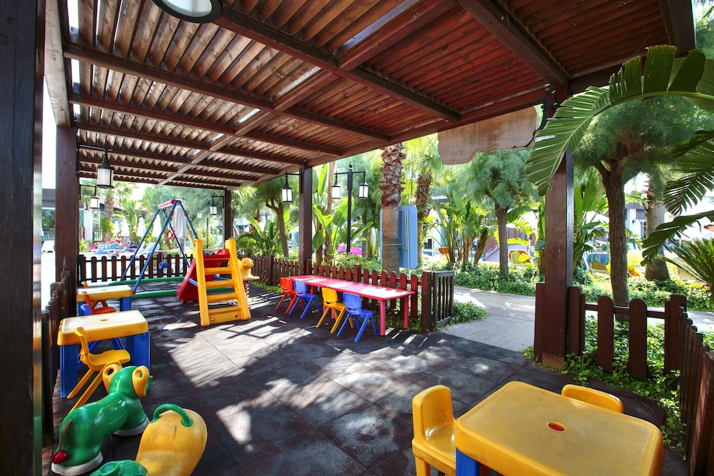 Sunis Evren Beach Resort Hotel and Spa 62/66