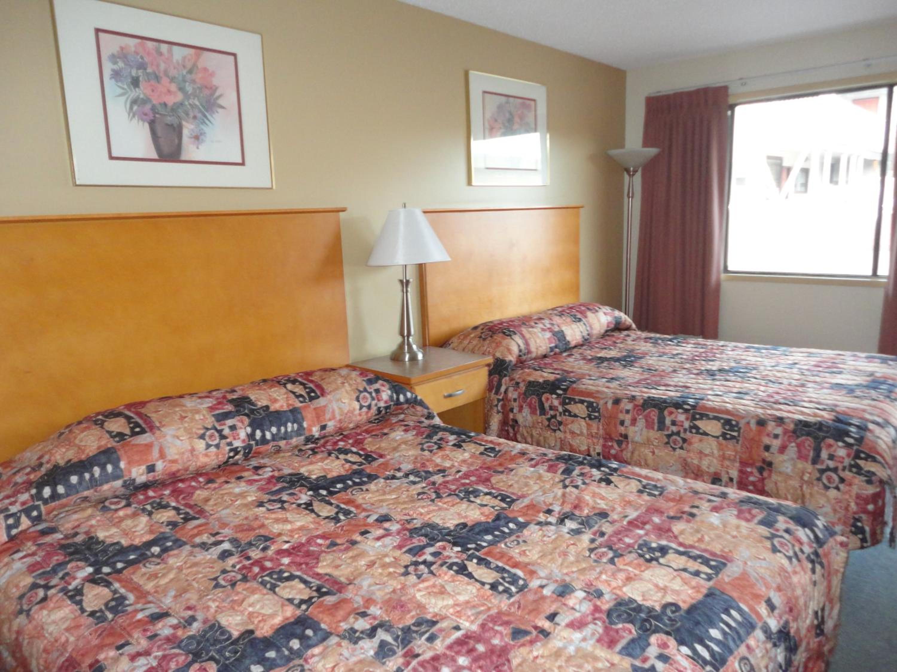 غرفة قياسية بسريرين كوين، Canadas Best Value Inn Suites Vernon 2/5