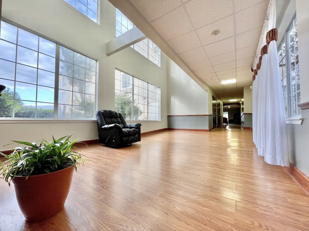 FairBridge Inn & Suites Cleburne 45/62