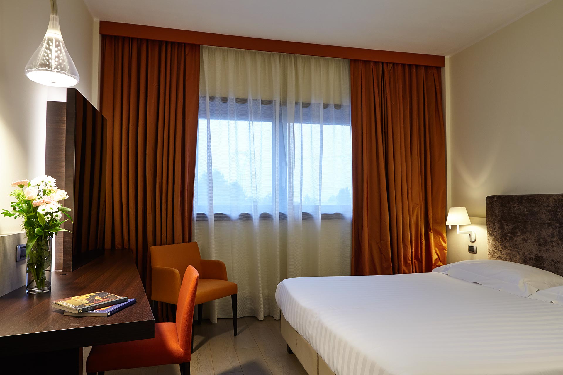 Standard, Double or Twin Bed
