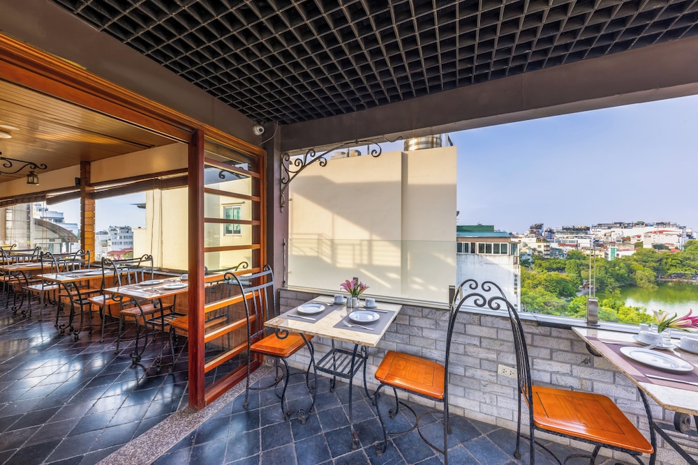 CENTRE POINT HANOI HOTEL 36/62