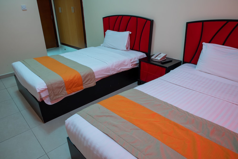 Wescott Plaza Hotel Apartments L.L.C 26/59