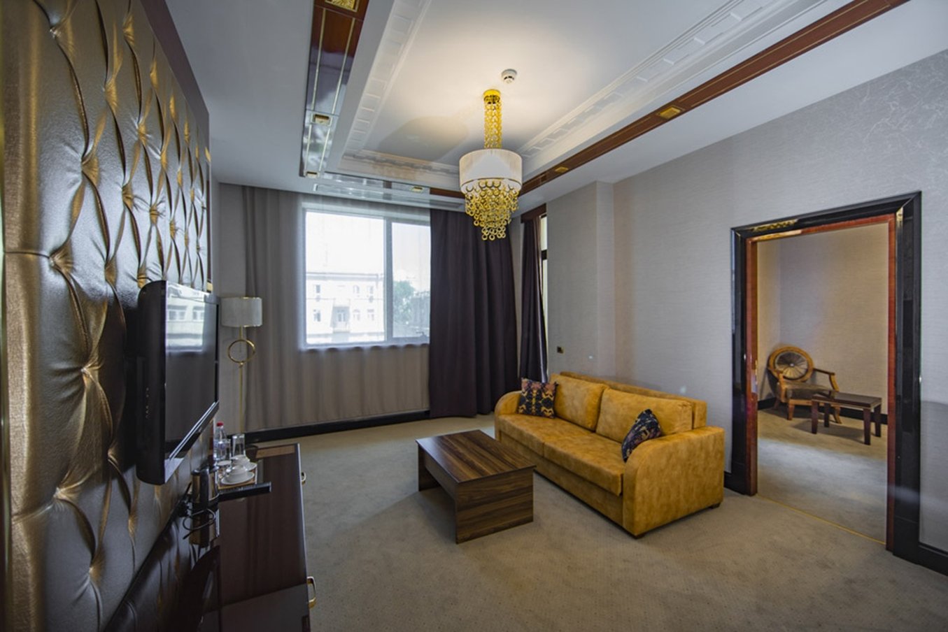 Sapphire Hotel 46/72