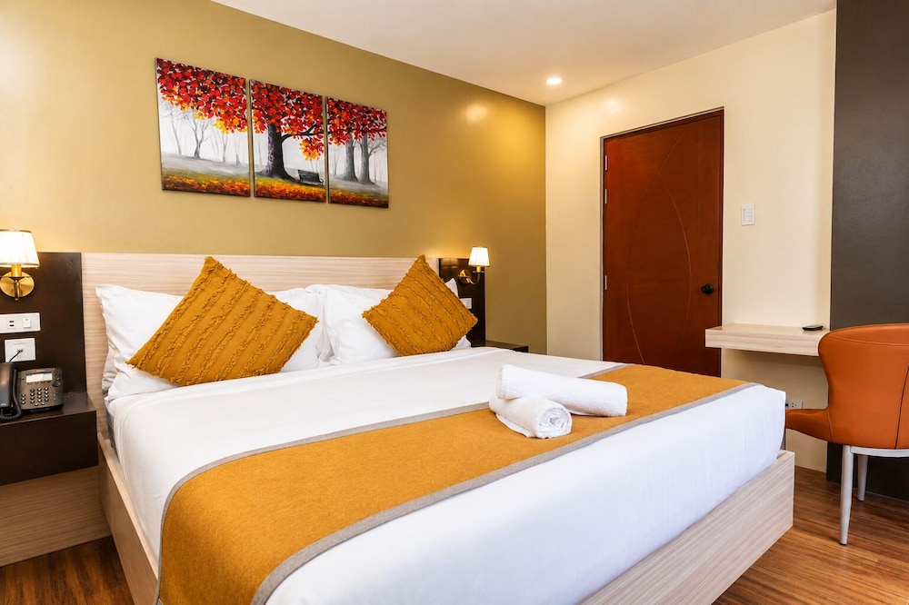 Hollywood Hotel Puerto Princesa 28/66