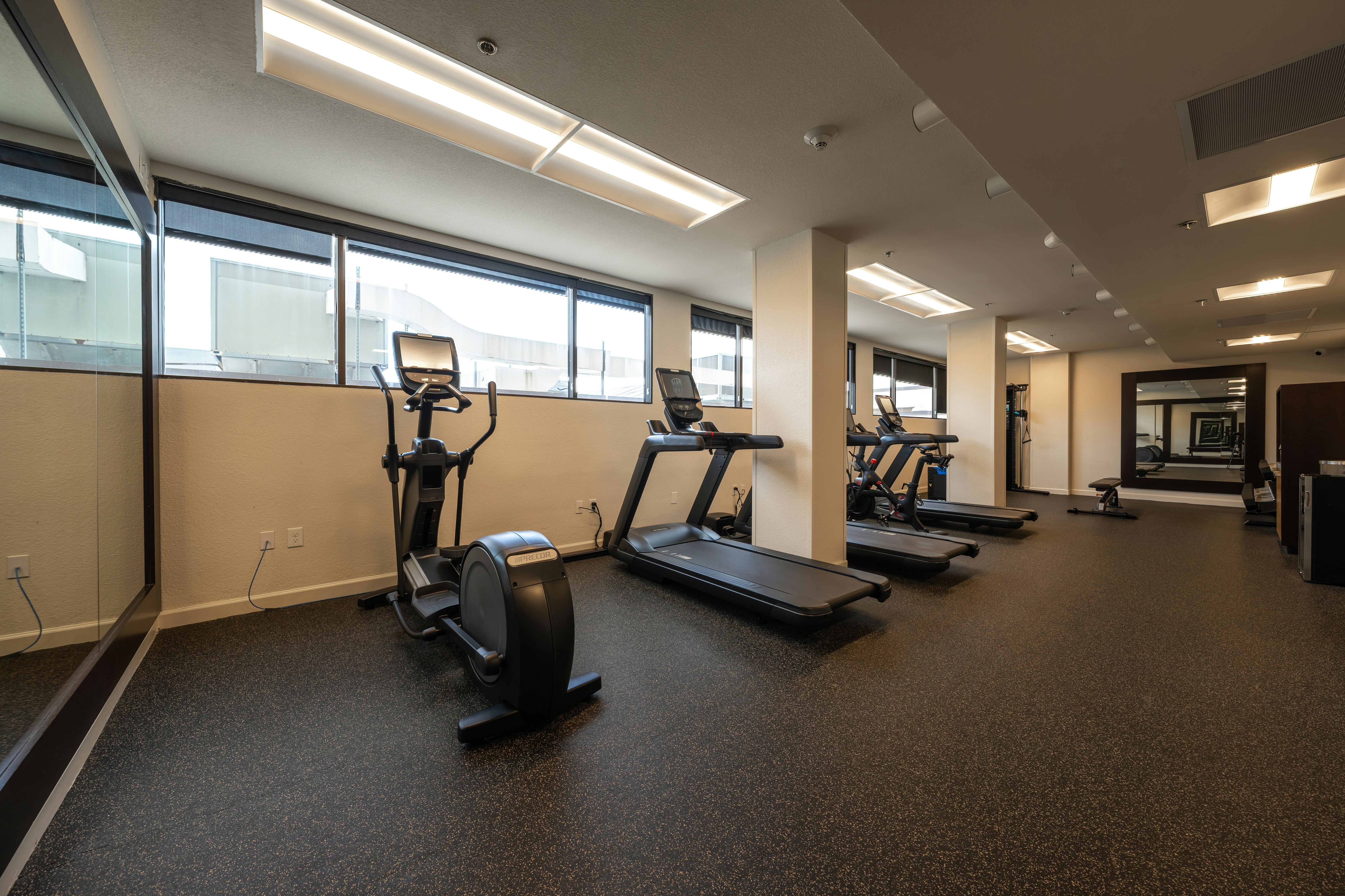 Doubletree By Hilton Houston Hobby Airport 10/28