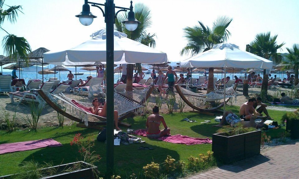 Ambrosia Hotel Beach & Spa 57/70