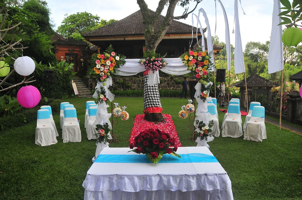Tirta Ayu Hotel Restaurant 34/50