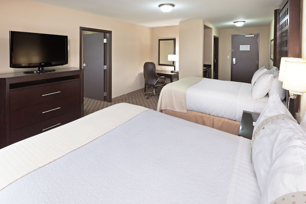 Holiday Inn Hotel & Suites Tulsa South 13/56