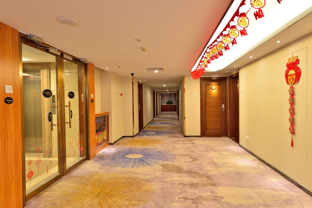 Haijun Hotel 7/50