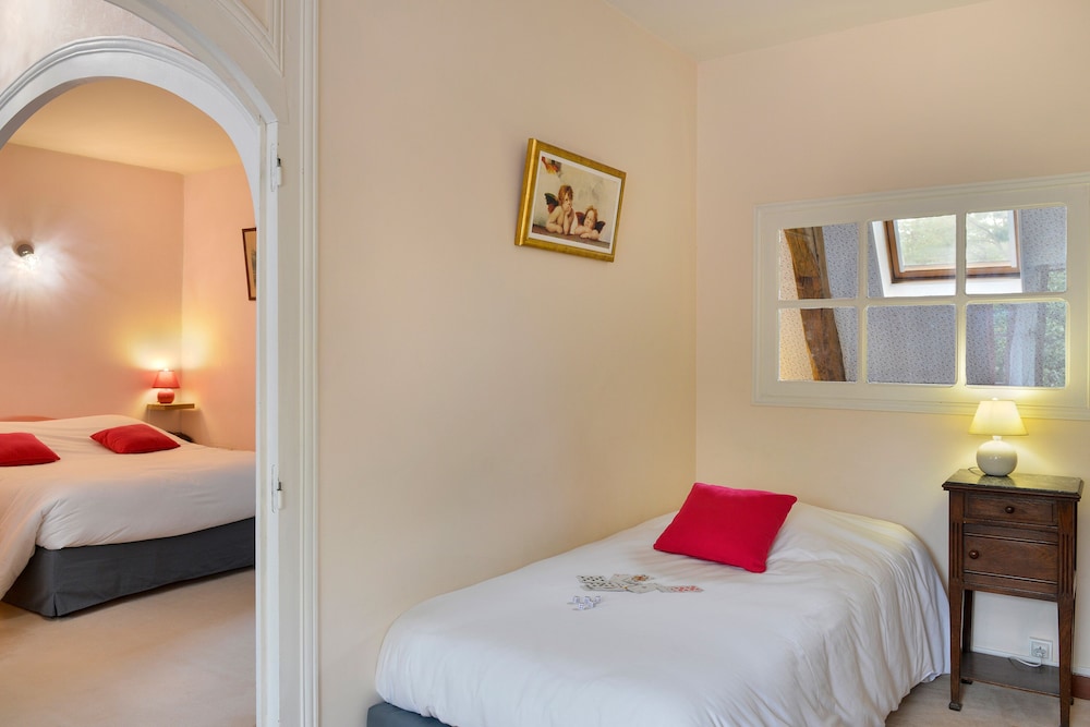 MANOIR DE LA GIRAUDIERE 5/42