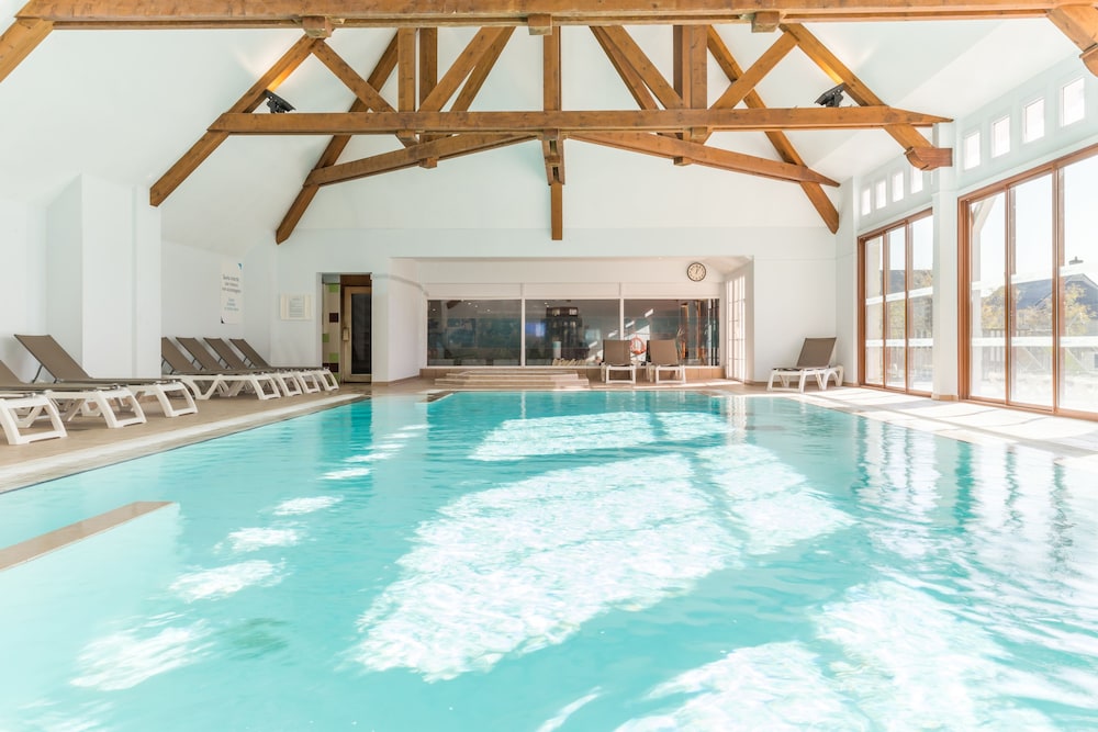 swimming pool spa