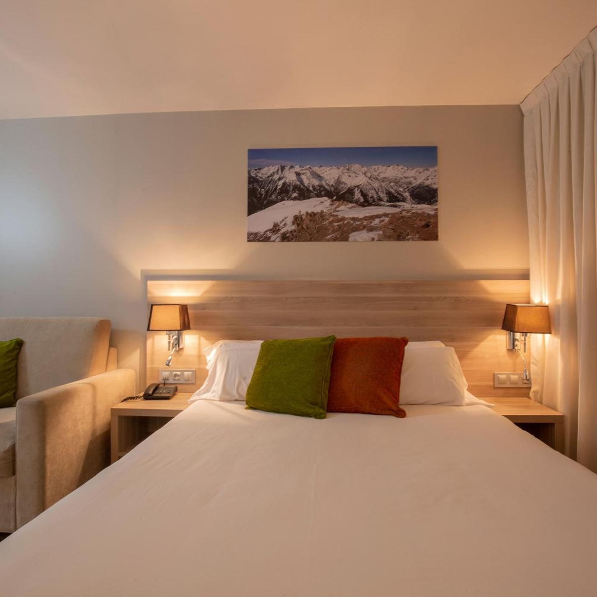 Room, Triple