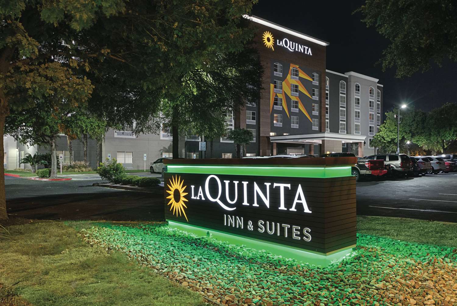 La Quinta Inn & Suites by Wyndham San Antonio Downtown 3/25