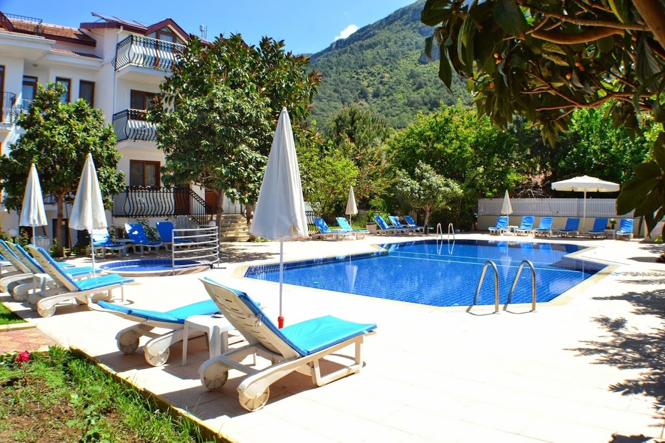 UNSAL HOTEL 42/45